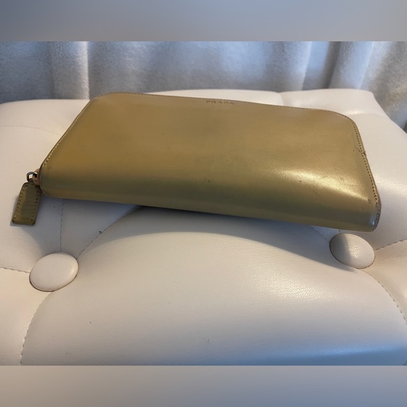 PRADA Smooth Leather Zippy Wallet - Picture 2 of 10